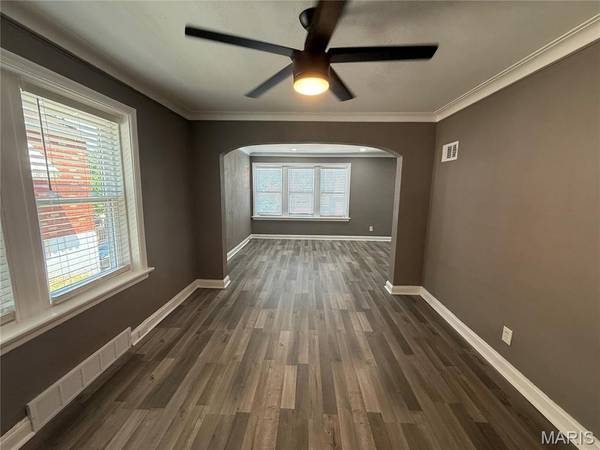 6832 Julian AVE, University City, MO 63130