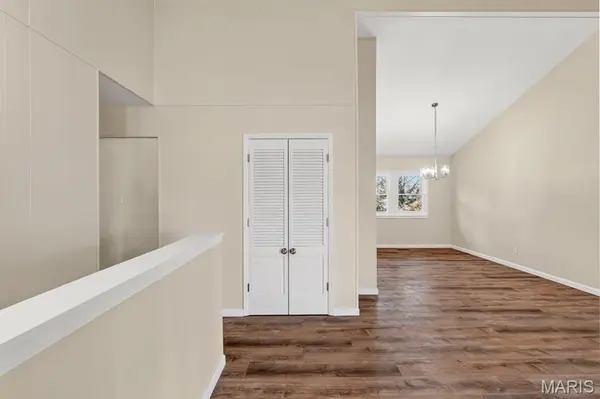 141 Meadowlark DR, St Louis, MO 63146