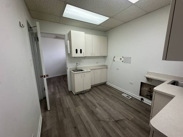 7156 W Higgins AVE, Chicago, IL 60656