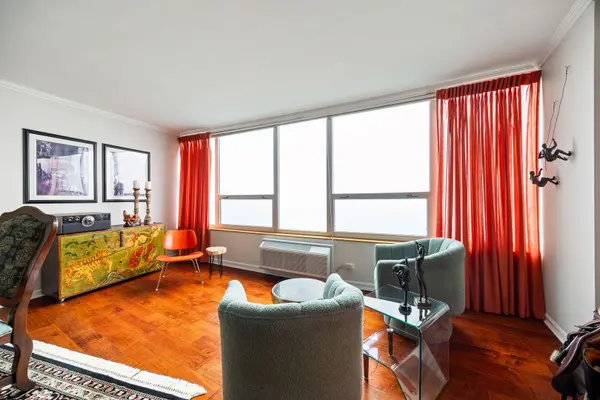 940 W Glenlake AVE #34D, Chicago, IL 60660