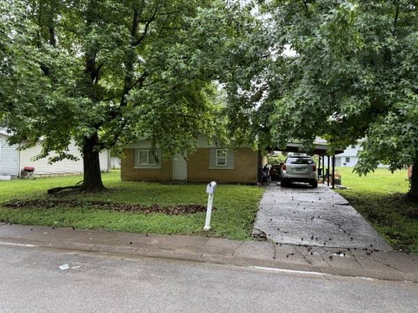 309 S Birchlane DR, Carbondale, IL 62901