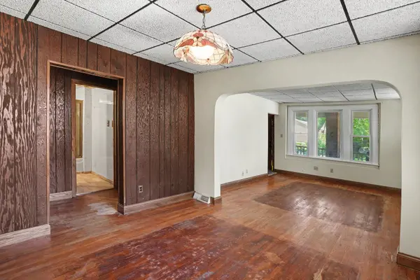 1661 Burr Oak RD, Homewood, IL 60430