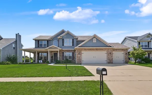 2421 Stricker LN, Urbana, IL 61802