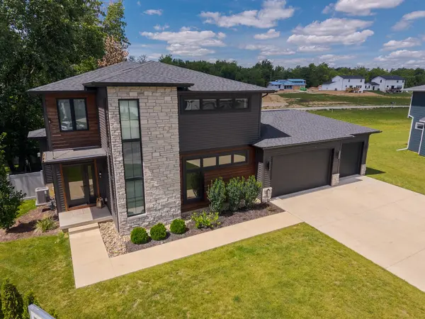 102 Raef RD, Downs, IL 61736