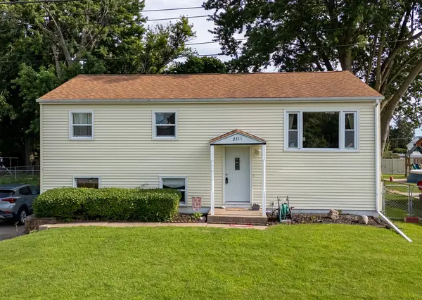 2311 W 46th ST, Davenport, IA 52806