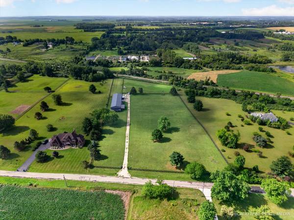 10617 Button RD, Hebron, IL 60034