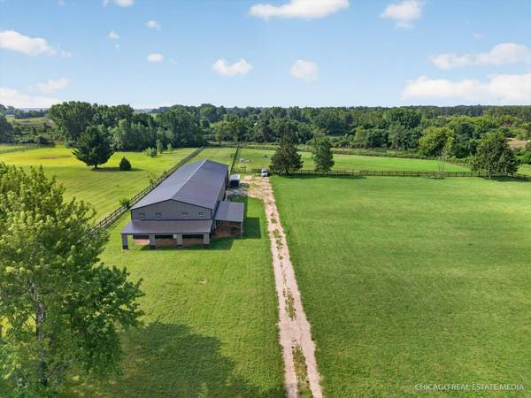 10617 Button RD, Hebron, IL 60034