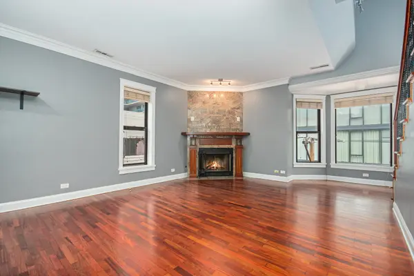 747 N Sedgwick ST #4RS, Chicago, IL 60654