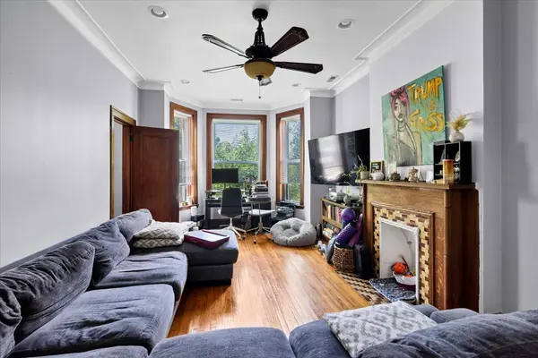 4127 N Ashland AVE, Chicago, IL 60613