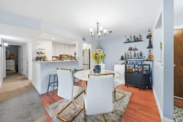 5840 W 104th ST #115, Oak Lawn, IL 60453