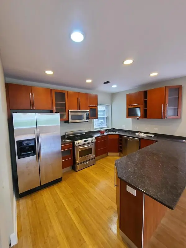 1748 E 73RD PL #2E, Chicago, IL 60649