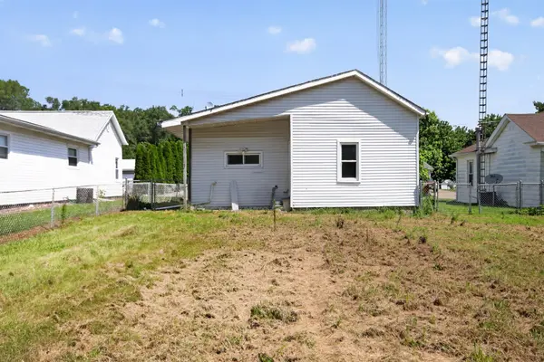 210 E Liberty ST, Petersburg, IL 62675