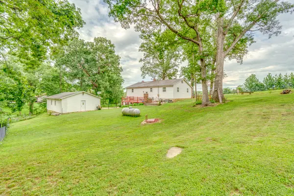 8841 N Triton LN, Mt Vernon, IL 62864