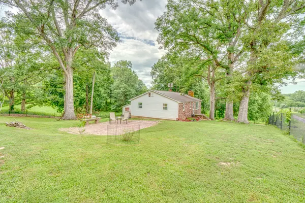 8841 N Triton LN, Mt Vernon, IL 62864