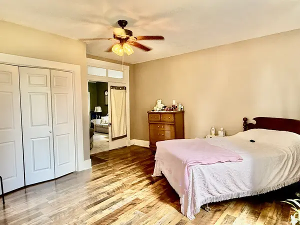 208 E 8th ST, Metropolis, IL 62960