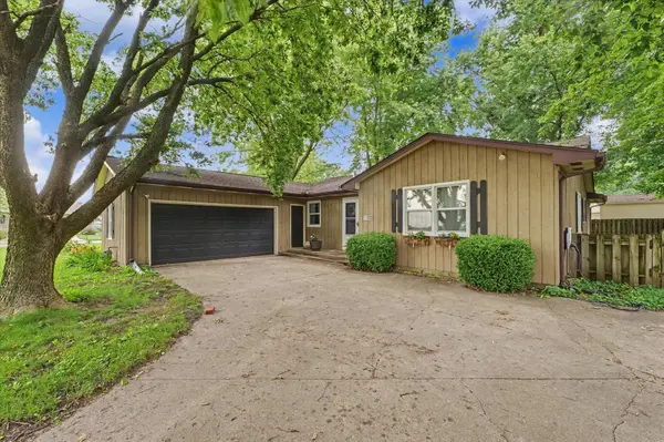 110 N Joy DR, Ogden, IL 61859