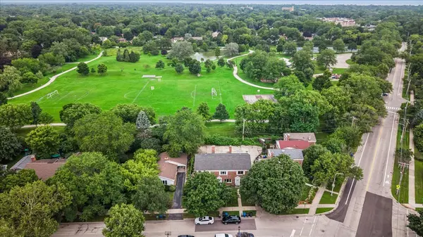3405 Park PL, Evanston, IL 60201