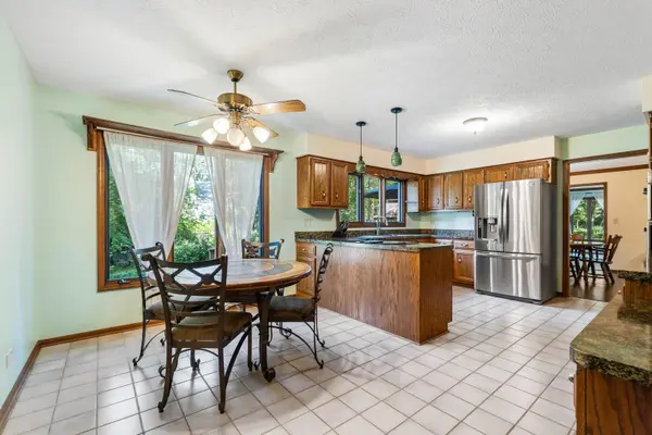 22214 S Gawain DR, Joliet, IL 60404