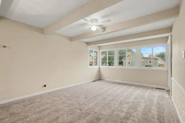 2104 Webb ST, Crest Hill, IL 60403