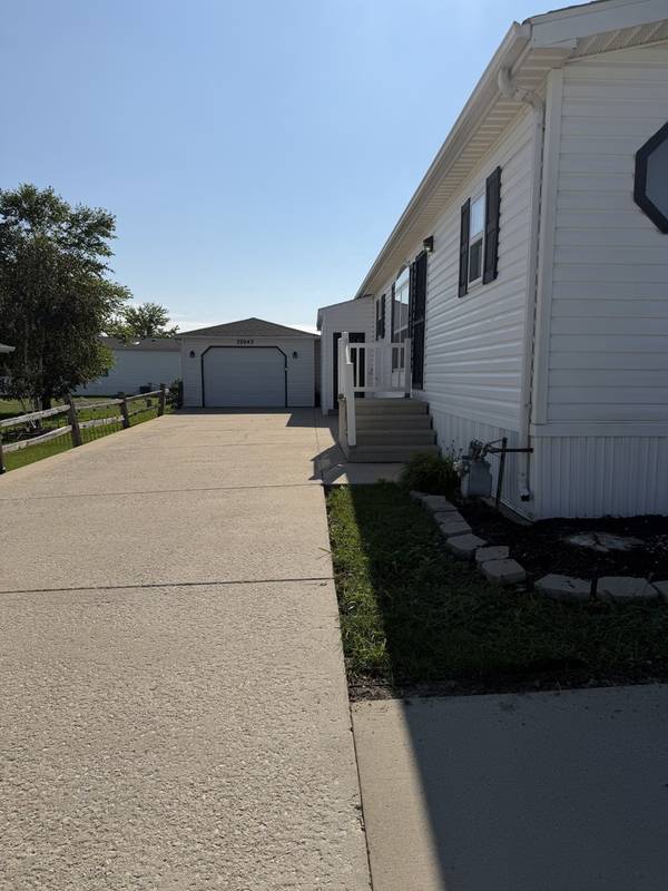 22943 S Big Run DR, Frankfort, IL 60423