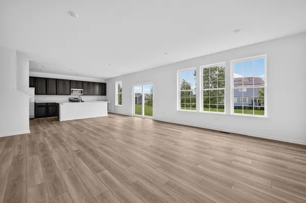180 Blazing Star TRL, Oswego, IL 60543