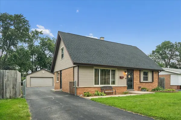 5230 Pleasant LN, Crestwood, IL 60418