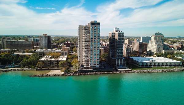 6301 N Sheridan RD #9V, Chicago, IL 60660