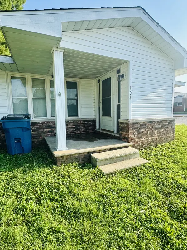 404 W 9th ST, Christopher, IL 62822