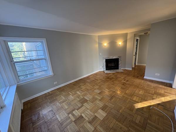 524 Michigan AVE #1S, Evanston, IL 60202