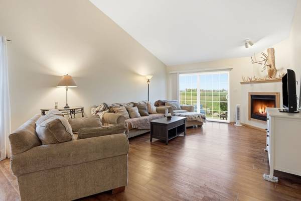 617 Enclave LN, Manteno, IL 60950