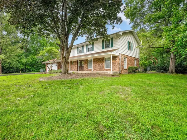 1718 Jacoby PL, Rockford, IL 61107