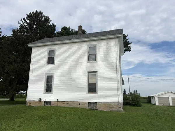 2295 170th AVE, Reynolds, IL 61279