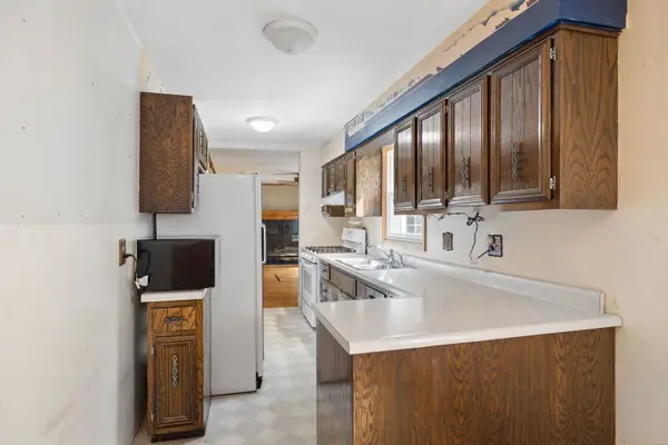 208 S Anderson RD, New Lenox, IL 60451