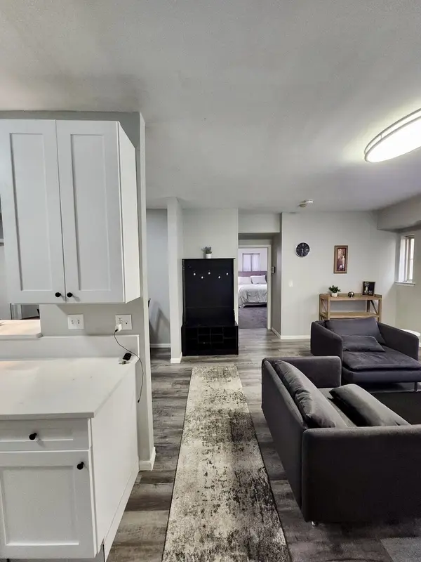 2315 E 70th PL #213, Chicago, IL 60649
