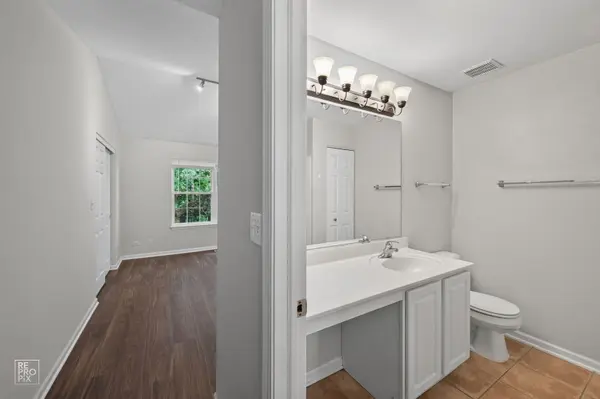 831 Genesee DR #831, Naperville, IL 60563