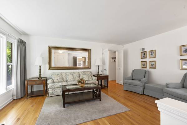 5312 Crain ST, Skokie, IL 60077