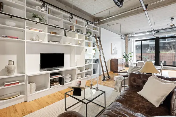 850 W Adams ST #4B, Chicago, IL 60607