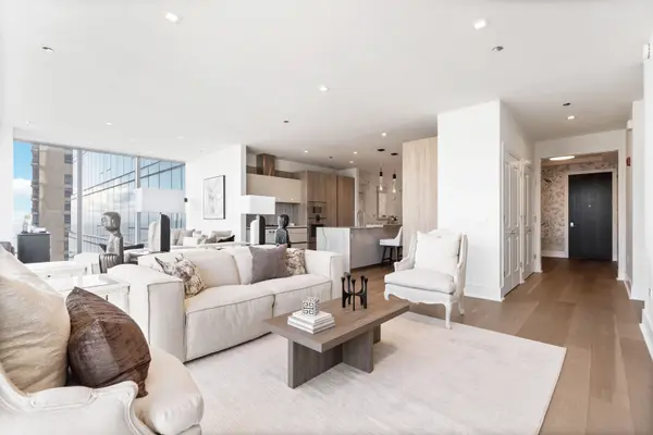 363 E Wacker DR #2106, Chicago, IL 60601