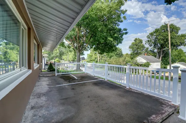 1237 Harrison DR, Clinton, IA 527322