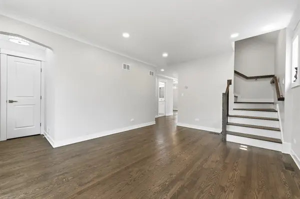 4903 N Moody AVE, Chicago, IL 60630