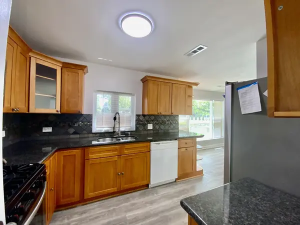 340 Sanders RD, Northbrook, IL 60062