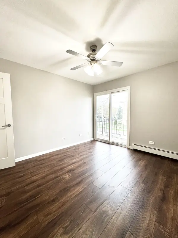 5644 W 105th ST #1W, Oak Lawn, IL 60453