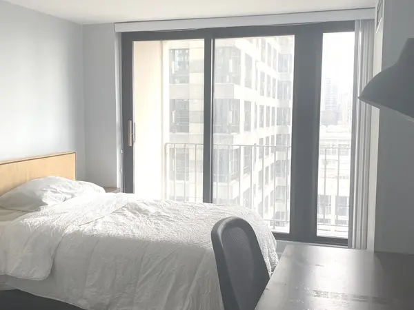 200 N Dearborn ST #3605, Chicago, IL 60601