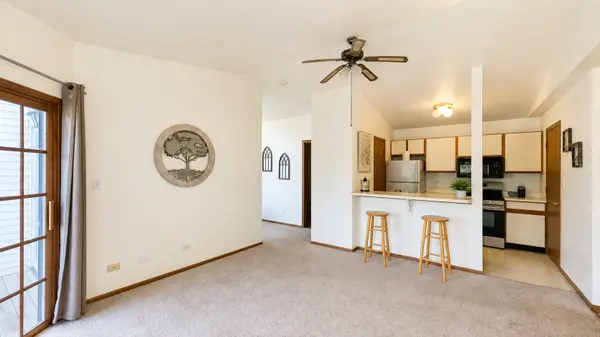 4312 W Shamrock LN #3C, Mchenry, IL 60050