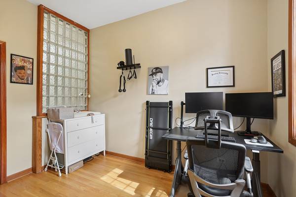 938 N Damen AVE #3F, Chicago, IL 60622