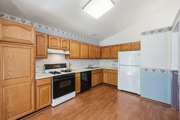 864 N Shady Oaks DR #864, Elgin, IL 60120