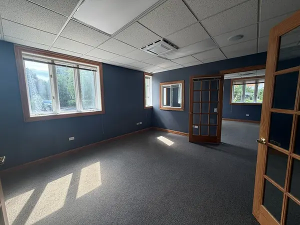 72 East ST, Crystal Lake, IL 60014