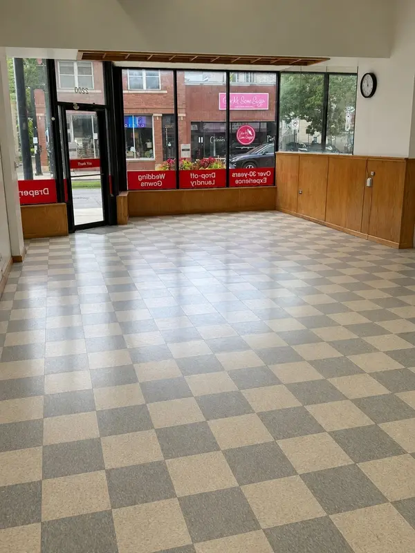 2200 W Belmont AVE, Chicago, IL 60618
