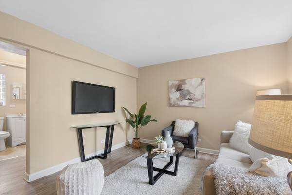 1711 W Estes AVE #1S, Chicago, IL 60626