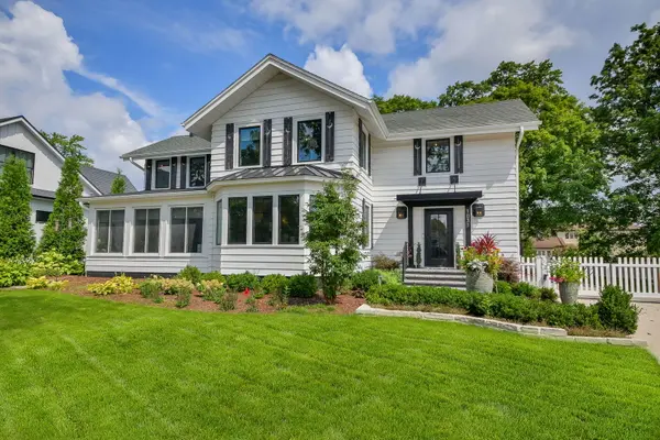 1031 E Bauer RD, Naperville, IL 60563